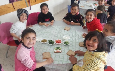 مشروع المدارس الصديقة لتغذية الطفل