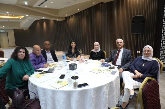 مؤسسة جذور تعقد ورشة وطنية لتحديد أولويات البحث العلمي في تنمية الطفولة المبكرة في فلسطين