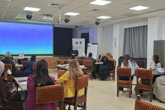 انطلاق تدريب «رحلة الوالدية» لتعزيز الرعاية الحانية في القدس